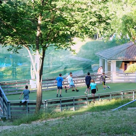 Camping Le Couriou Recoubeau-Jansac Екстериор снимка