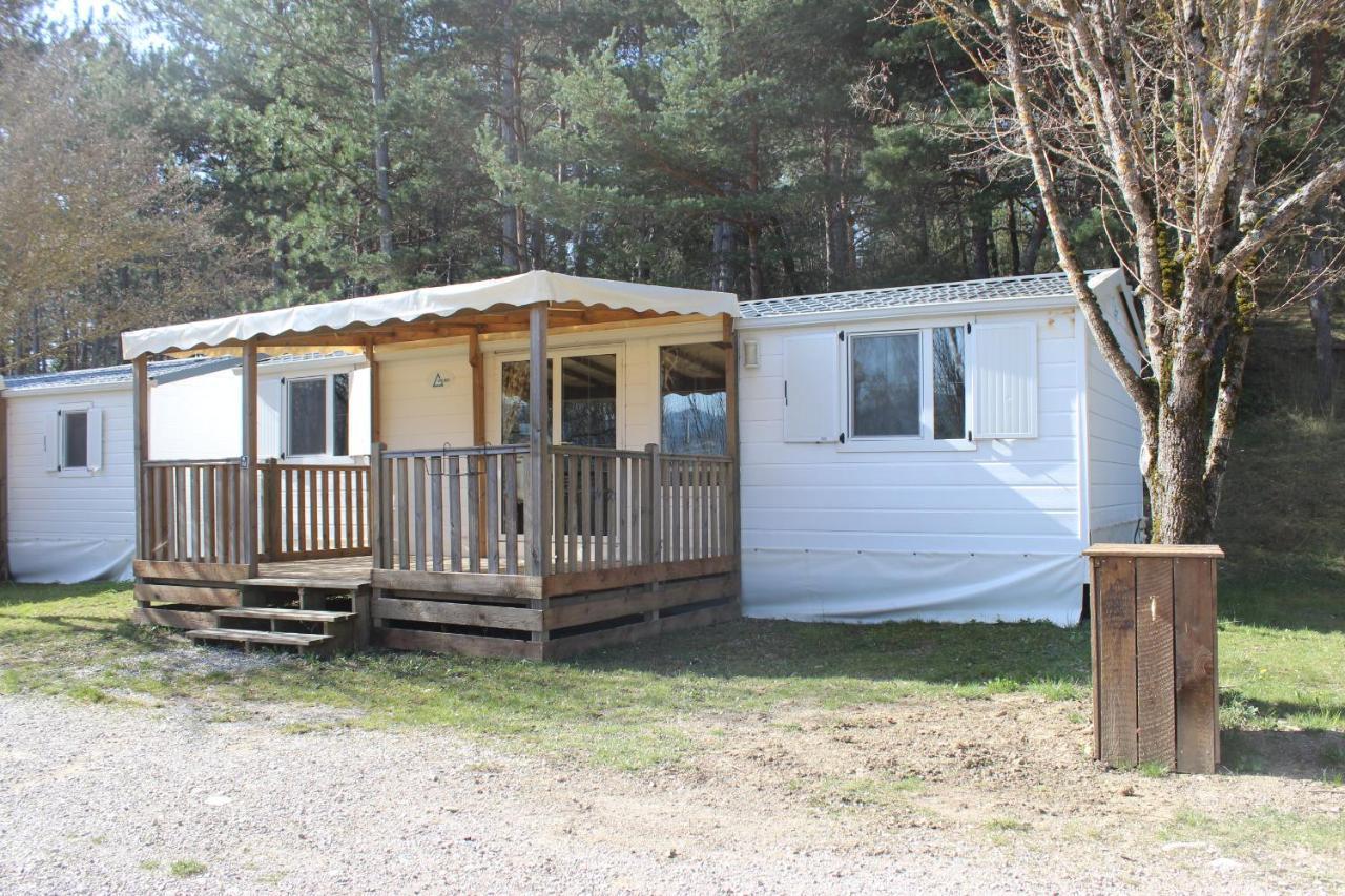 Camping Le Couriou Recoubeau-Jansac Екстериор снимка