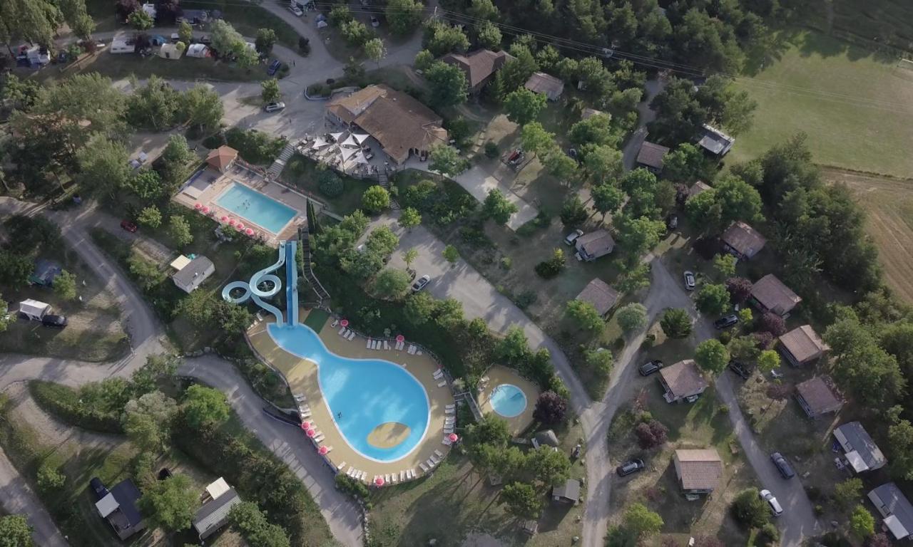 Camping Le Couriou Recoubeau-Jansac Екстериор снимка