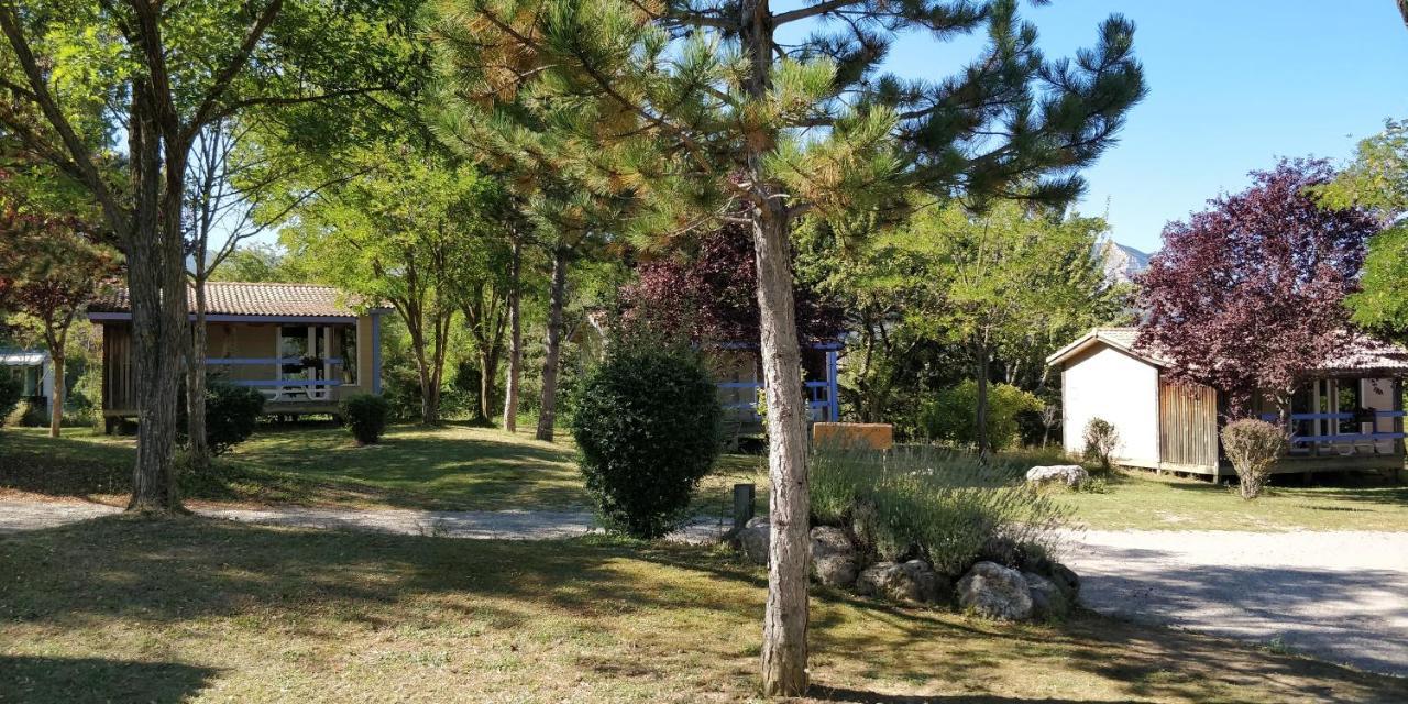 Camping Le Couriou Recoubeau-Jansac Екстериор снимка