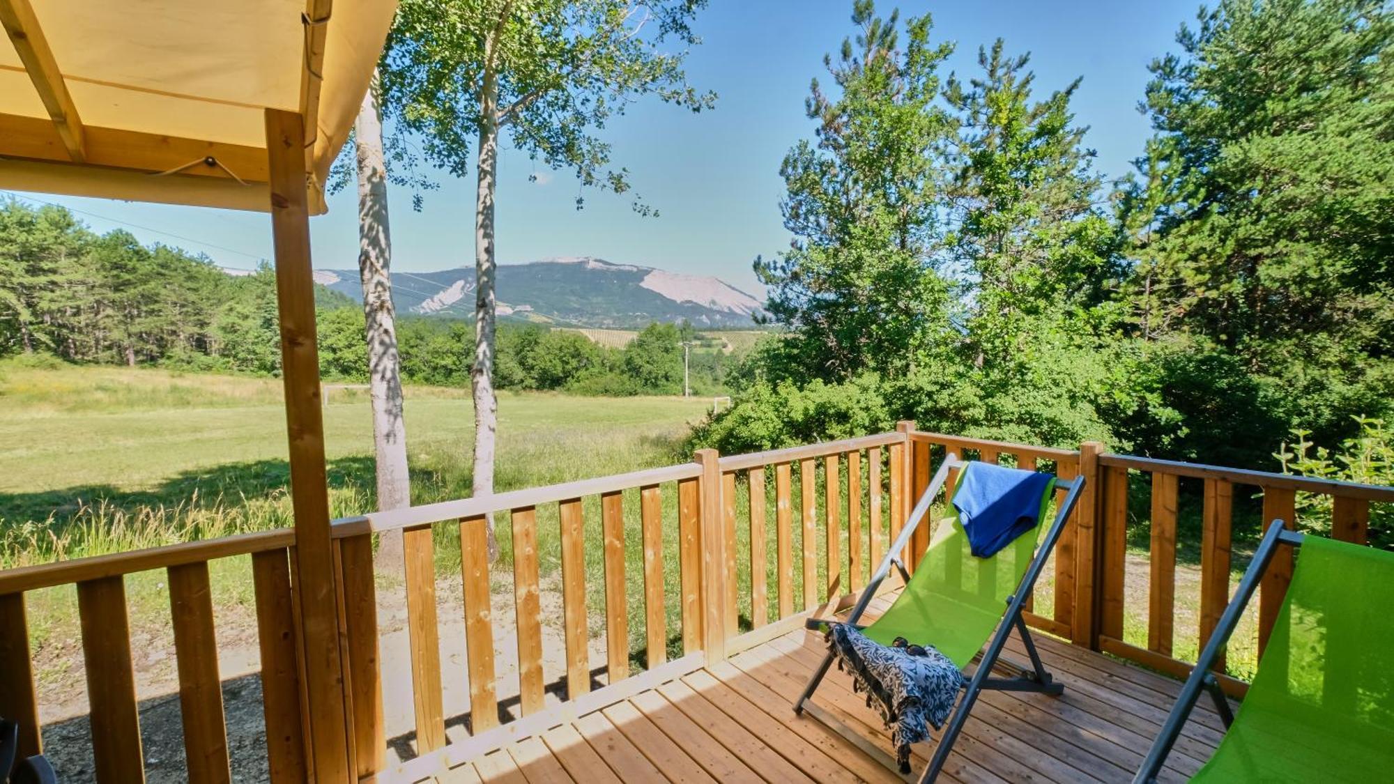 Camping Le Couriou Recoubeau-Jansac Екстериор снимка