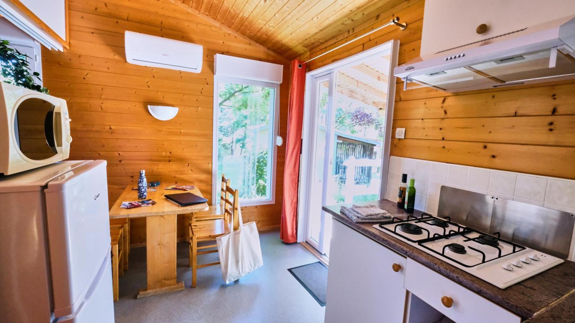 Camping Le Couriou Recoubeau-Jansac Екстериор снимка