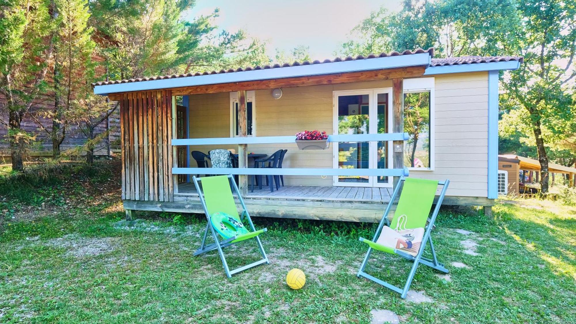 Camping Le Couriou Recoubeau-Jansac Екстериор снимка