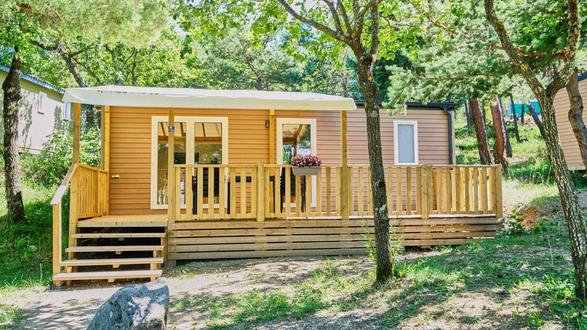 Camping Le Couriou Recoubeau-Jansac Екстериор снимка