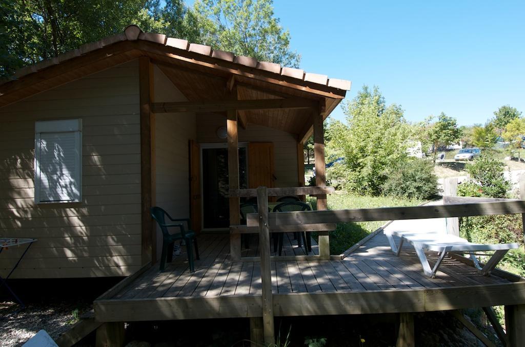 Camping Le Couriou Recoubeau-Jansac Екстериор снимка
